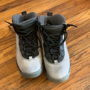 Jordan 10 Retro
Cool Grey